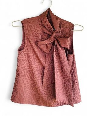 MOTF Brown Jacquard Tie Neck Blouse – Sleeveless Satin Bow Top (XS)